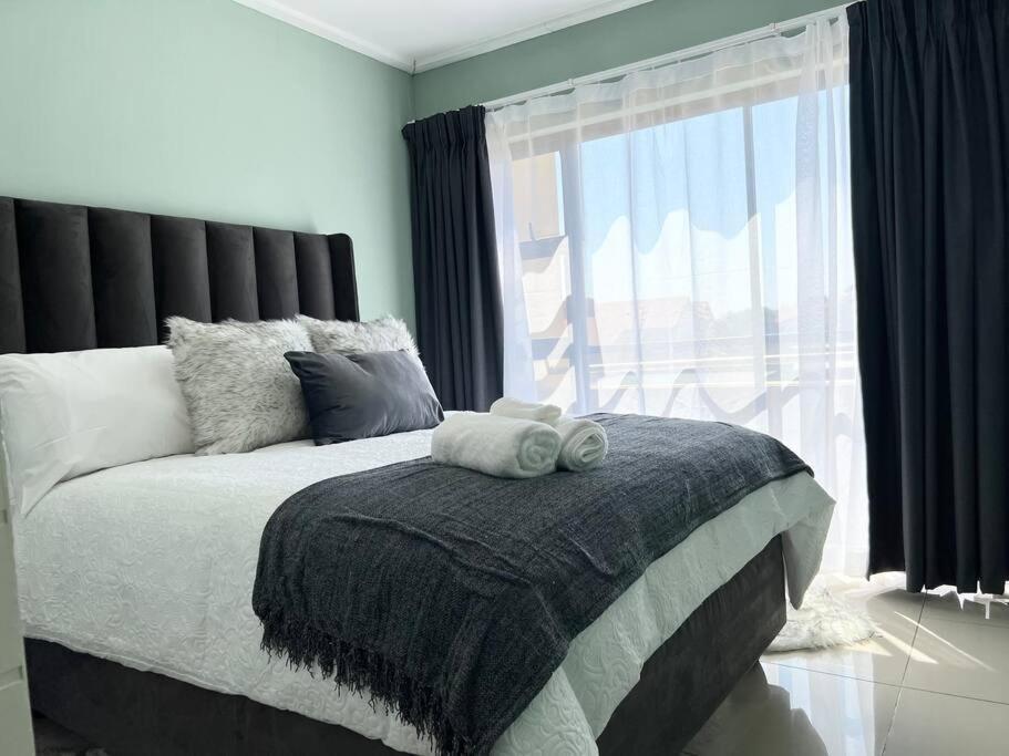 Apartment Cozy Self Catering With Golf Course Views, Jackal Creek Golf Estate