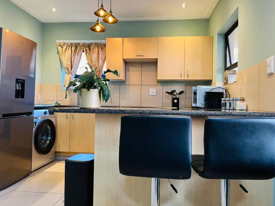 Cozy Self Catering With Golf Course Views, Jackal Creek Golf Estate * Roodepoort